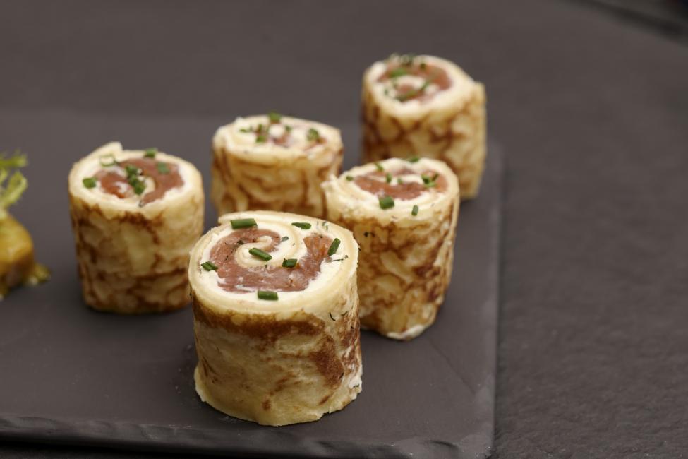 JetDine Menu F5 - Smoked Salmon Roulade