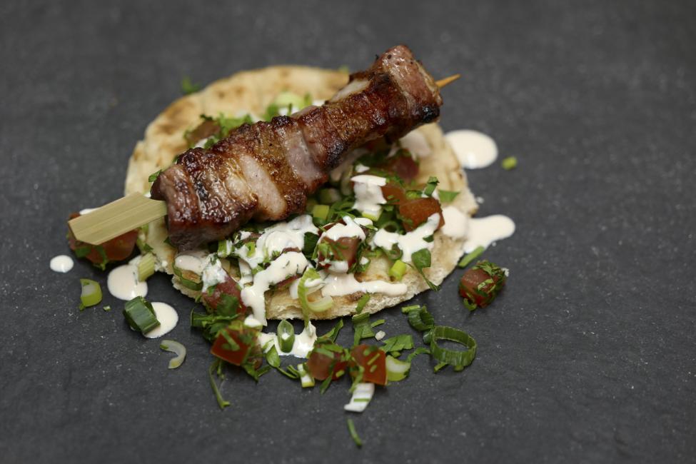 JetDine Menu f14 - mini pitta bread with pork kebab and tahini sauce